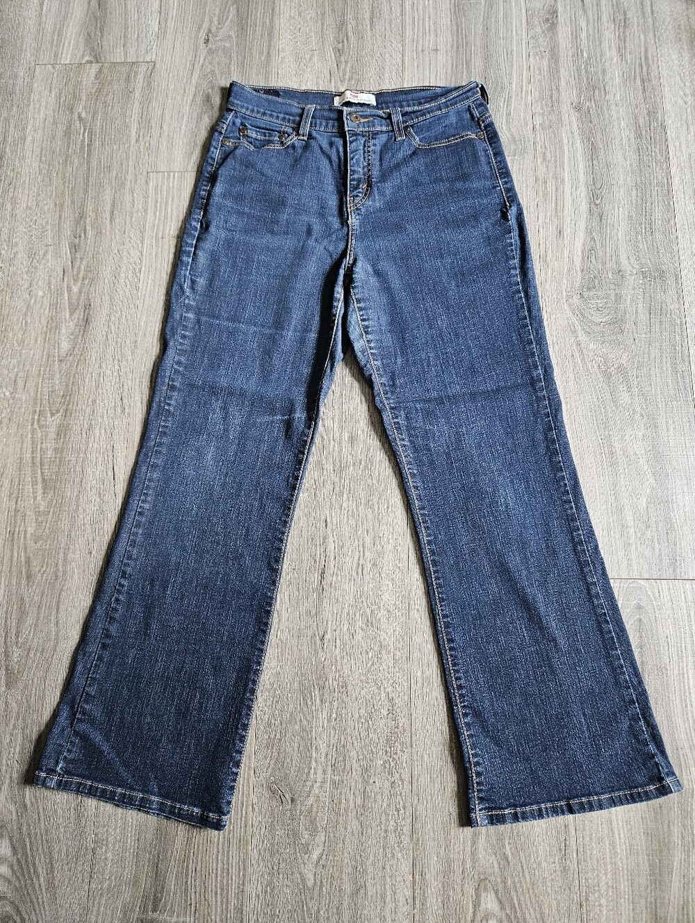 Levis Perfectly Slimming 512 Bootcut Classic Women's Jeans 10 Short